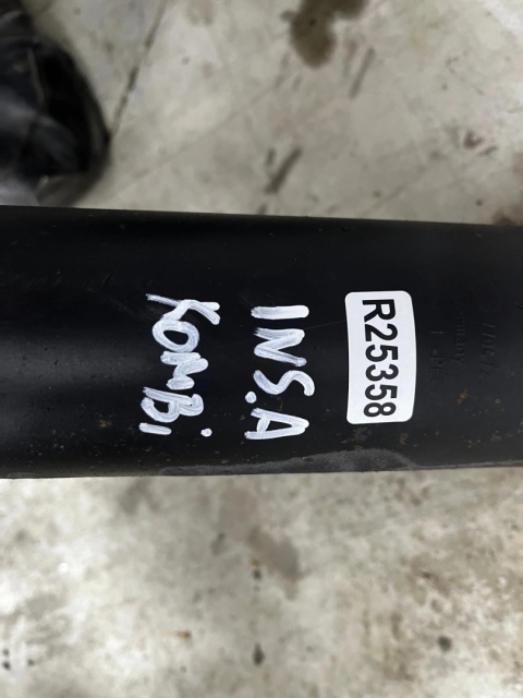 Belka zawieszenia Opel Insignia A kombi 08-17r. tylna oś kompletna wózek zwrotnice amortyzatory drążek