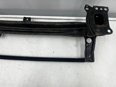 Belka zderzaka VW Caddy 3 III Lift Touran I Lift 10-15r. przednie wzmocnienie pasa dolne chłodnic przód 1t0807109d 5k0807651d