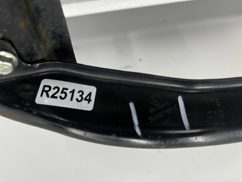 Belka zderzaka VW Caddy 3 III Lift Touran I Lift 10-15r. przednie wzmocnienie pasa dolne chłodnic przód 1t0807109d 5k0807651d