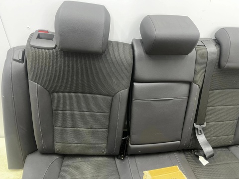 Fotele Opel Insignia A Kombi 08-17r. półskóra manualne EUROPA