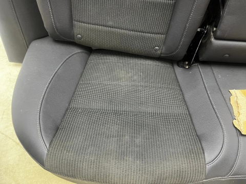 Fotele Opel Insignia A Kombi 08-17r. półskóra manualne EUROPA