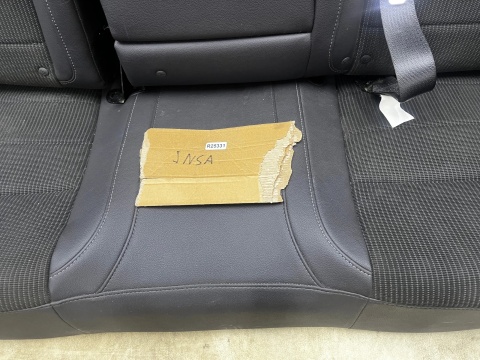 Fotele Opel Insignia A Kombi 08-17r. półskóra manualne EUROPA