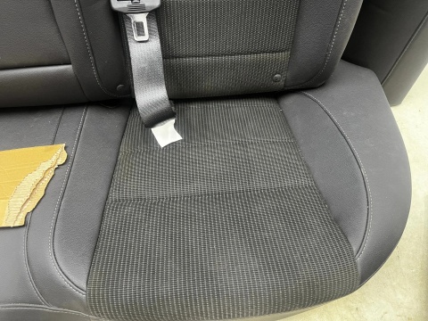 Fotele Opel Insignia A Kombi 08-17r. półskóra manualne EUROPA