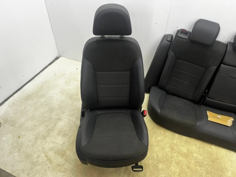 Fotele Opel Insignia A Kombi 08-17r. półskóra manualne EUROPA