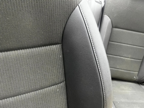 Fotele Opel Insignia A Kombi 08-17r. półskóra manualne EUROPA
