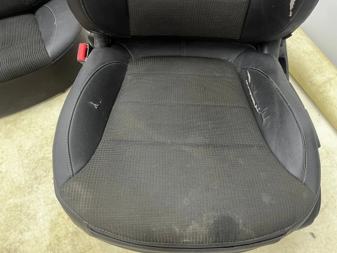 Fotele Opel Insignia A Kombi 08-17r. półskóra manualne EUROPA