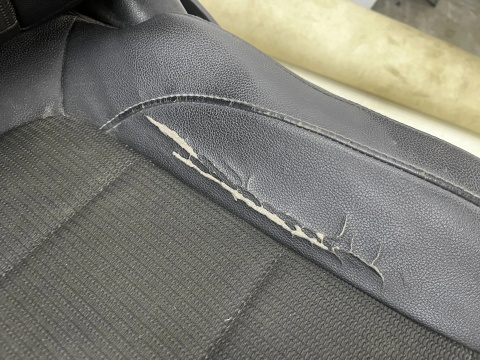 Fotele Opel Insignia A Kombi 08-17r. półskóra manualne EUROPA