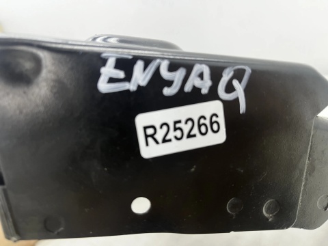 Pas przedni Skoda Enyaq iV 20r.- belka wzmocnienie górne mocowanie poprzeczka 5la805563