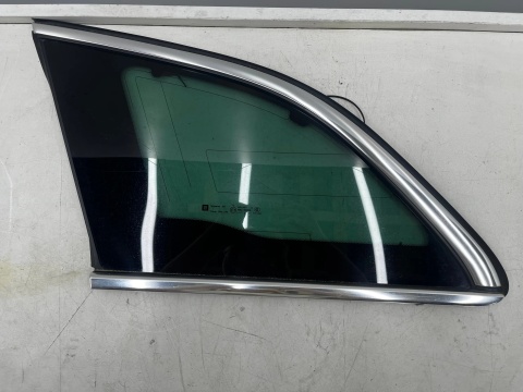 Szyba boczna Opel Insignia A 08-17r. kombi prawy tylny trójkąt karoseryjna 13237826