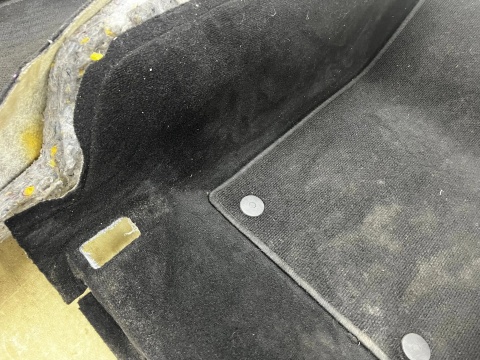 Wykładzina Opel Insignia A 08-17r. kombi podłoga dywan mata przód tył komplet EU