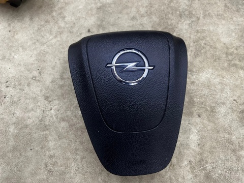 Deska rozdzielcza Opel Insignia A 08-13r. konsola poduszki powietrzne pasy