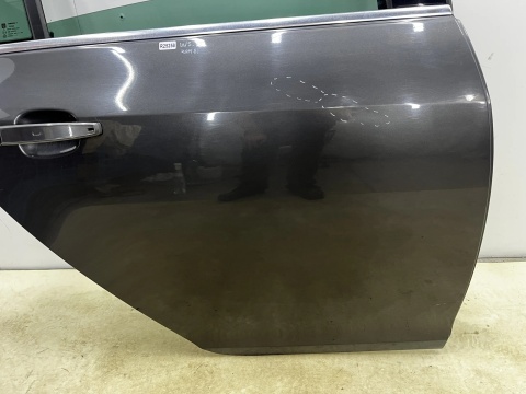 Drzwi Opel Insignia A I 08-17r. Kombi prawe tylne prawy tył Z177
