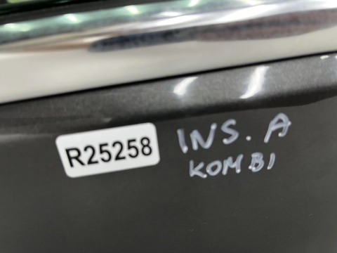 Drzwi Opel Insignia A I 08-17r. Kombi prawe tylne prawy tył Z177