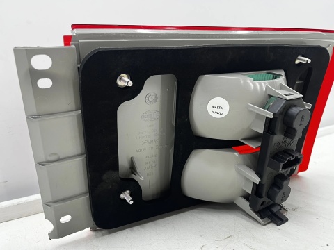 Lampa Seat Alhambra I Lift 00-10r. NOWA lewa tylna w klapę bagażnika EU Oryginalna 7m7945093e