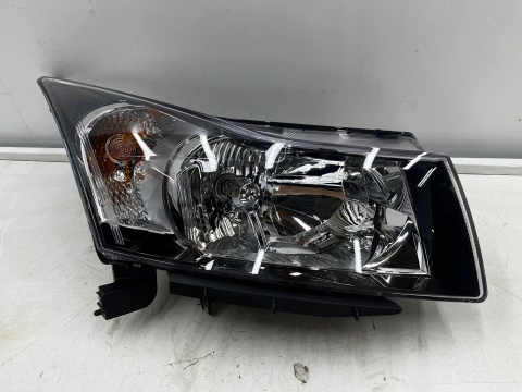 Lampa reflektor Chevrolet Cruze I 1 j300 09-12r. NOWA prawa przednia oryginał Europa prawy przód 95137776