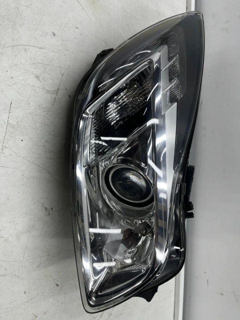 Lampa reflektor Opel Insignia A 08-13r. LEWA PRAWA przednia kompletna Xenon SKRĘTNY + LED Europa oryginal PRAWY lewy przód KPL