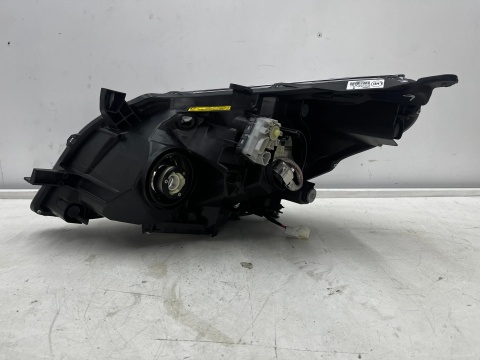 Lampa reflektor Toyota Verso 09-13r. NOWA prawa przednie oryginał KSENON Europa prawy przód 81140-0f101