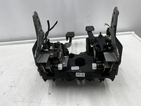 Pedał Hamulca Opel Insignia A 08-13r. pedał hamulca sprzęgła KOMPLET EUROPA 13228166
