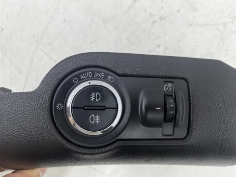 Przełącznik Opel Insignia A 08-17r. przycisk włącznik świateł EU 13268707