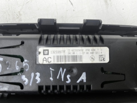 Radio Opel Insignia A tuner CD 300 fabryczny czytnik panel wyświetlacz