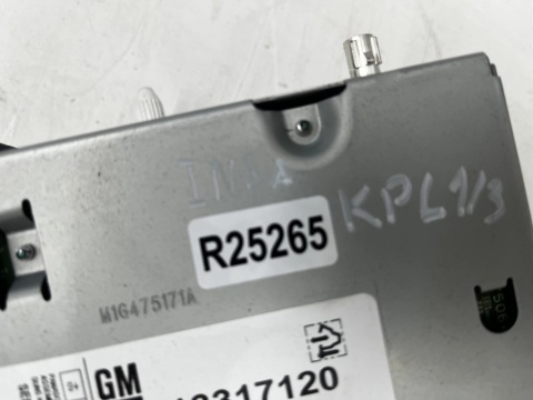 Radio Opel Insignia A tuner CD 300 fabryczny czytnik panel wyświetlacz