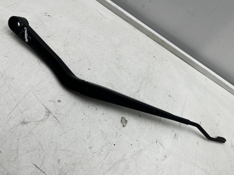Ramię wycieraczki Opel Insignia A 08-17r. lewa strona kierowcy lewy przód 13227398