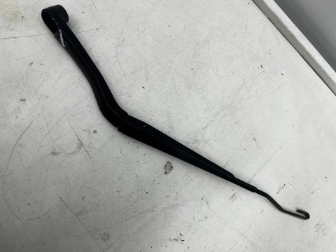 Ramię wycieraczki Opel Insignia A 08-17r. lewa strona kierowcy lewy przód 13227398
