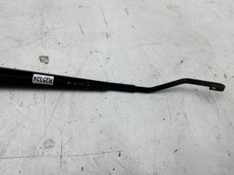Ramię wycieraczki Opel Insignia A 08-17r. lewa strona kierowcy lewy przód 13227398