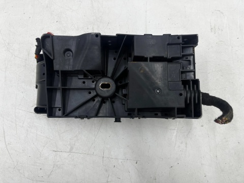 Skrzynka bezpieczników Opel Insignia A 08-17r. moduł BSI 13222782