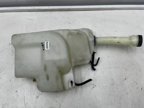 Zbiorniczek spryskiwaczy Opel Insignia A 08-17r. zbiornik pompka 13240935