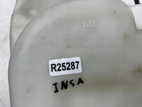 Zbiorniczek spryskiwaczy Opel Insignia A 08-17r. zbiornik pompka 13240935