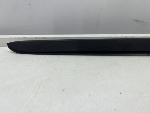 Listwa Ford Galaxy MK3 15-23r. prawa nakładka zgarniająca szyby przedniej czołowej zaślepka Numer katalogowy części (OEM): em2b