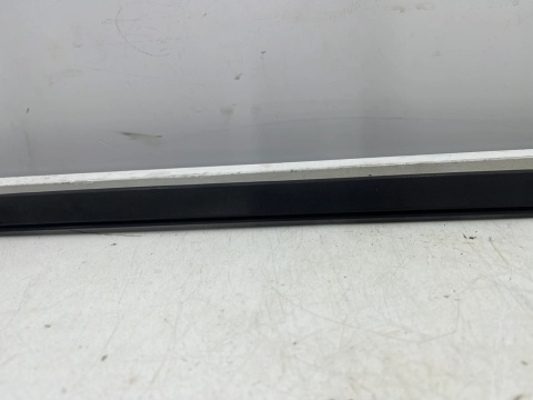 Listwa Ford Galaxy MK3 15-23r. prawa nakładka zgarniająca szyby przedniej czołowej zaślepka Numer katalogowy części (OEM): em2b