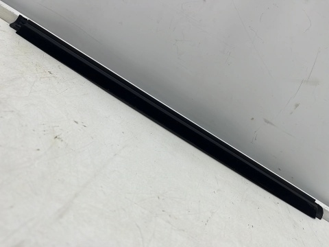 Listwa Hyundai Getz 02-11r. NOWA prawa tylna uszczelka zgarniająca drzwi szyby zewnętrzna prawy tył 832201c001