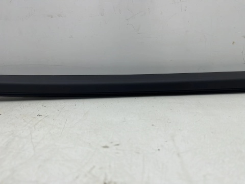 Listwa Hyundai ix35 I Tucson 09-15r. NOWA prawa tylna uszczelka drzwi zewnętrzna szyby zgarniająca prawy tył 832202s000