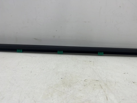 Listwa Hyundai i30 II GD 11-17r. NOWA lewa przednia uszczelka drzwi zewnętrzna szyby zgarniająca lewy przód 82210a6700