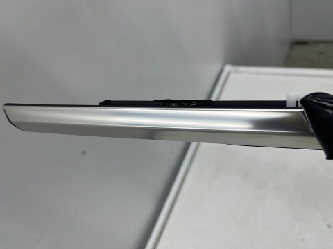 Listwa Hyundai i40 11-19r. NOWA lewa tylna uszczelka drzwi SATYNA zewnętrzna szyby zgarniająca lewy tył 832103z010