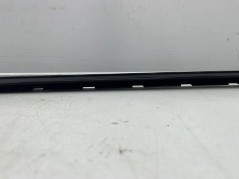 Listwa Hyundai i40 11-19r. NOWA prawa nakładka zgarniająca szyby przedniej czołowej zaślepka 861323z000
