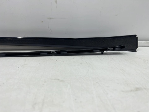 Listwa Hyundai i40 11-19r. NOWA prawa nakładka zgarniająca szyby przedniej czołowej ze ślizgiem zaślepka 861323z000 861393z000