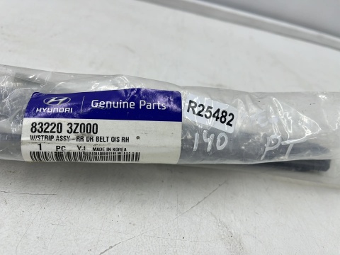 Listwa Hyundai i40 11-19r. NOWA prawa tylna uszczelka drzwi CHROM zewnętrzna szyby zgarniająca prawy tył 832203z000