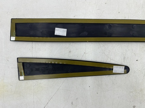 Listwa Toyota Yaris Verso 99-05r NOWA lewa przednia tylna nakładka ochronna na drzwi oryginalna lewy tył przód pz415-d3521-01