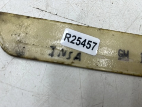 Nakładka progu Opel Insignia A 08-17r. lewa prawa wewnętrzna listwa progowa oryginalna 13272117