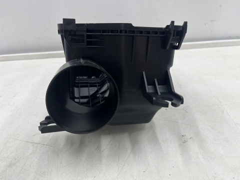 Obudowa filtra powietrza Kia Ceed 2 II Hyundai i30 II 11-18r. 1.4b 1.6b dolna obudowa 281123X000