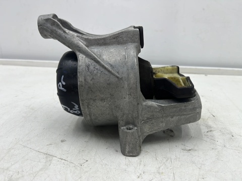 Poduszka silnika Audi A4 B9 8w Audi A5 II 8w F5 15-24r prawe mocowanie łapa silnika oryginalna 8w0199372cp