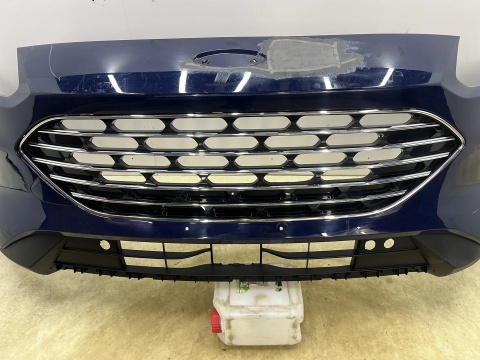 Zderzak przedni Ford Kuga Mk3 III 19-24r. Przedlift przód 4XPDC LV4B-8200-GD