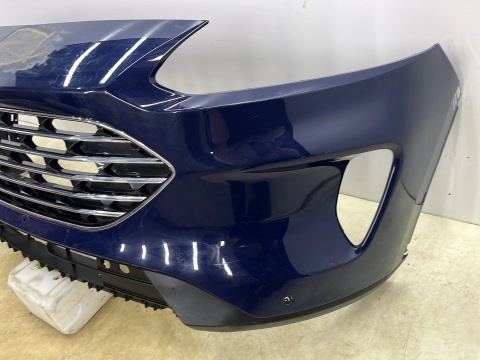 Zderzak przedni Ford Kuga Mk3 III 19-24r. Przedlift przód 4XPDC LV4B-8200-GD