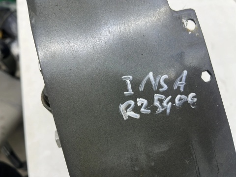 Belka zderzaka Opel Insignia A 08-17r. przednie wzmocnienie przód 13235552