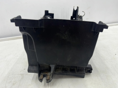 Podstawa akumulatora Opel Insignia A 2.0 CDTi obudowa 13310741