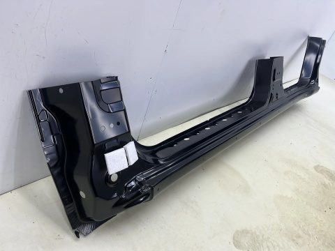 Poszycie Mitsubishi Pajero 4 IV 06-21r. NOWY lewy próg słupek ćwiartka reperaturka ORYGINALNA 5253c945