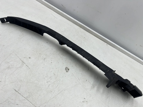 Ślizg Opel Insignia A 08-17r. lewy przód mocowanie zderzaka lewe 13250570